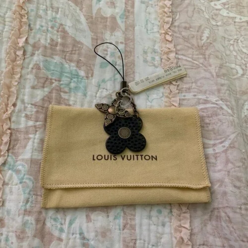 Louis Vuitton Phone Strap Flower Design w/ Tag Dust Bag Vintage Rare M65848